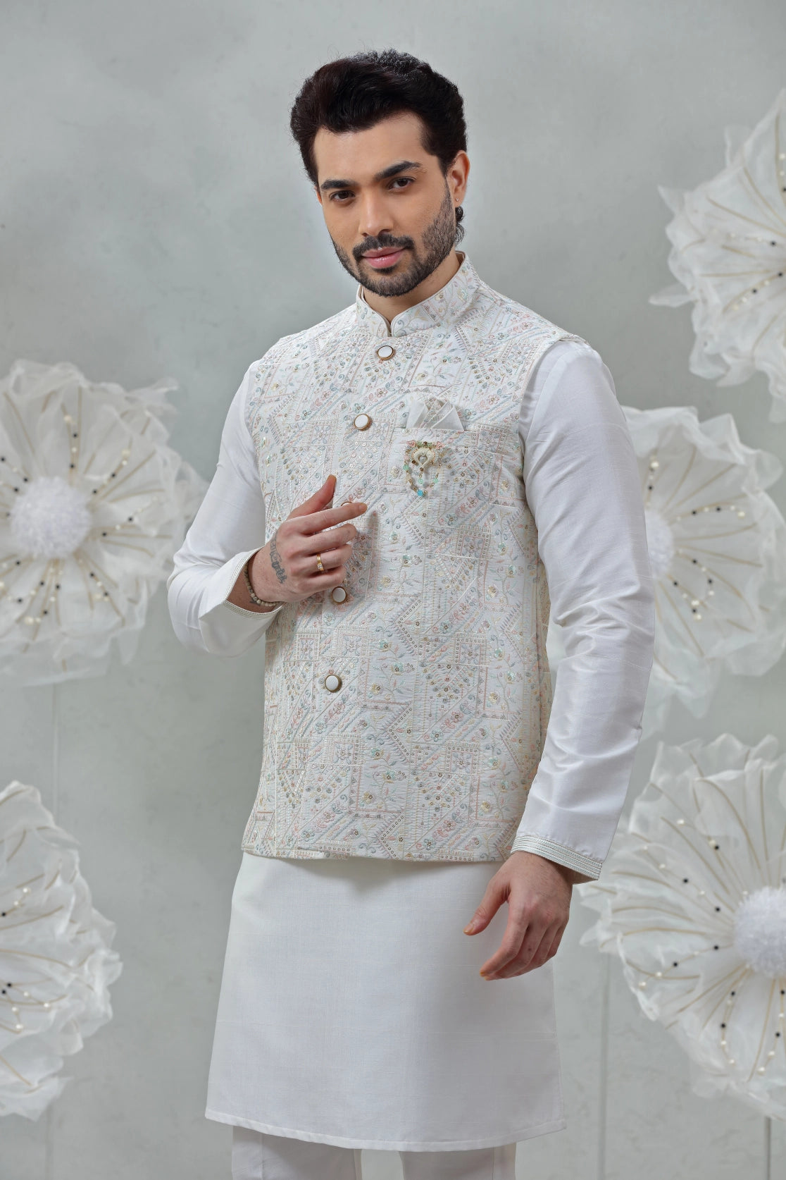 Regal Ivory Bundi with Intricate Motif Detailing