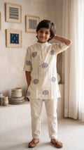 Boys Off-White Contemporary Geometric Embroidered Kurta Set