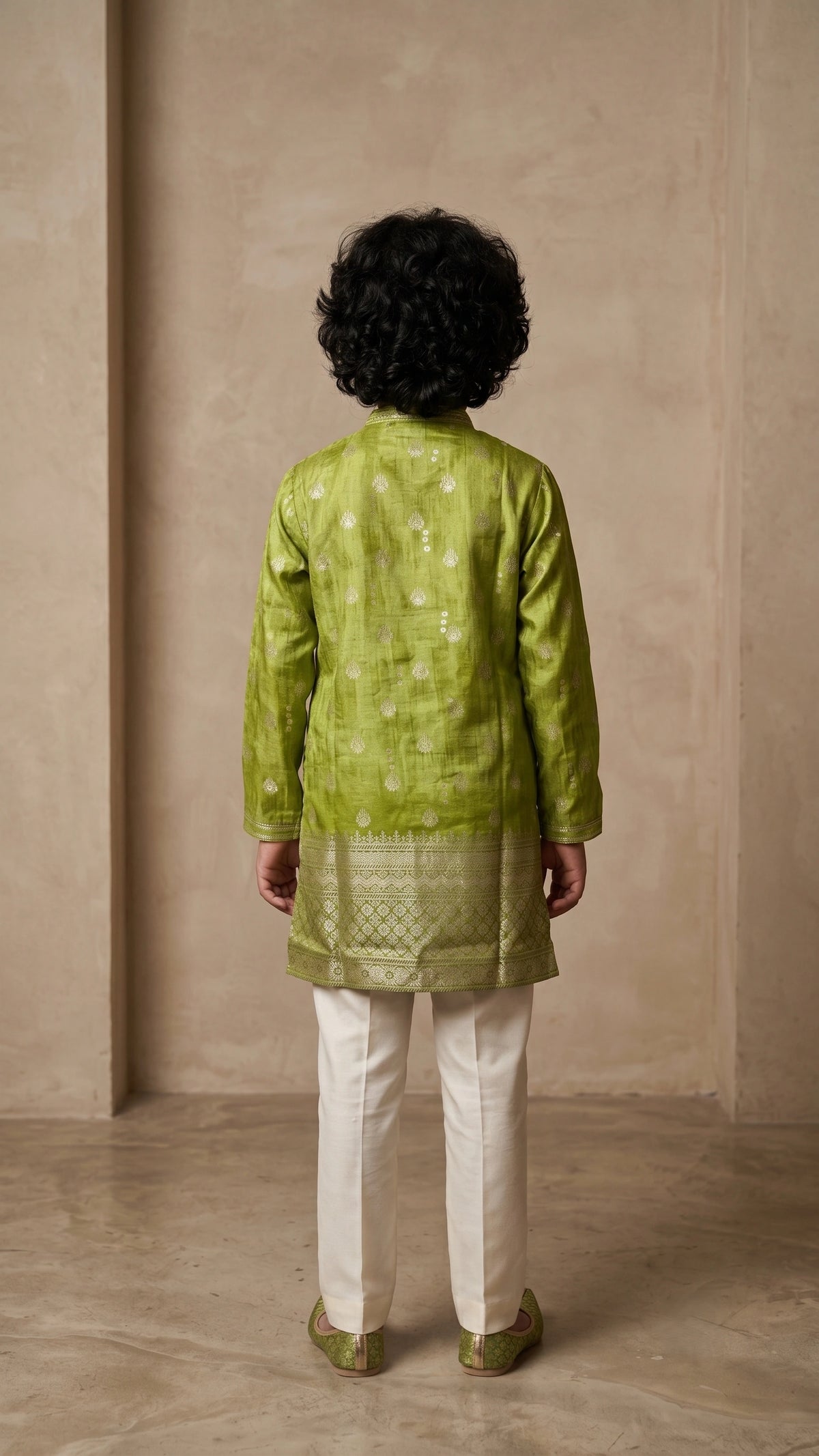 Boys Olive Green Foil Print Kurta Set with Straight-Fit Trousers