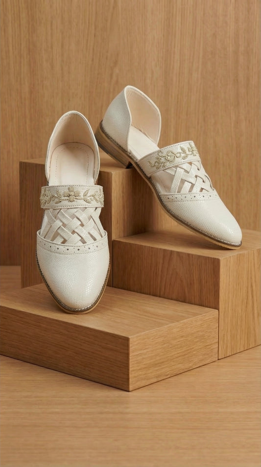 Aabha Weave Men’s Mojdi in Ivory | Ethnic Footwear – Dresswala NX