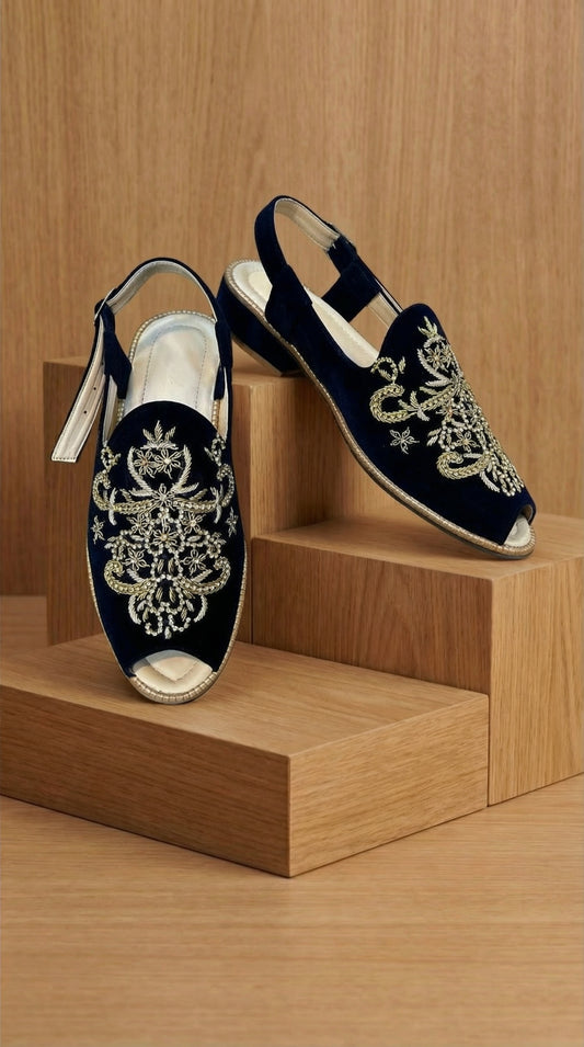 Neelraj Zardozi Mojdi for Men | Royal Festive Footwear – Dresswala NX