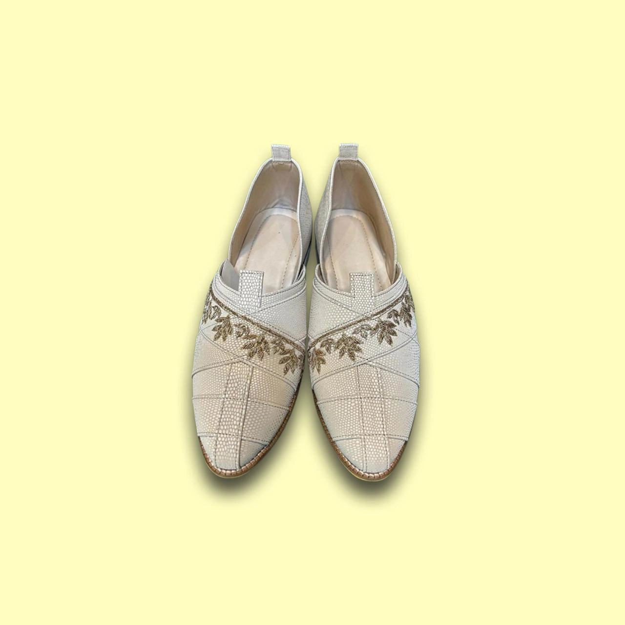 Embellished Beige Mojdi